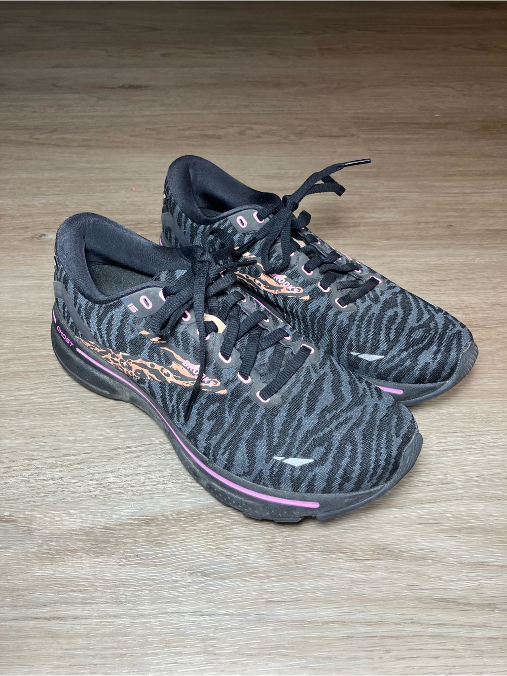 Brooks Ghost 15 Run Wild Black Zebra Leopard Running Shoes Women’s Size 9 B - Picture 2 of 11